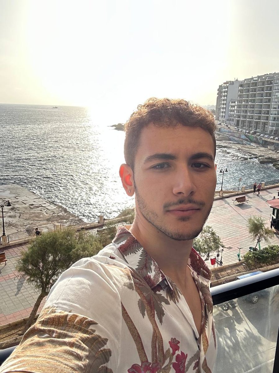 El Rayhan Loudhni à Malte, Sliema — vue sur la mer Méditerranée